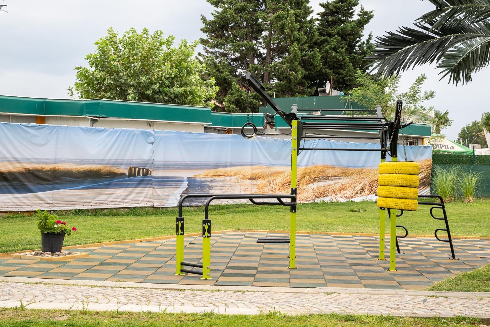 Flamingo Beach Hotel Солнечный берег Экстерьер фото