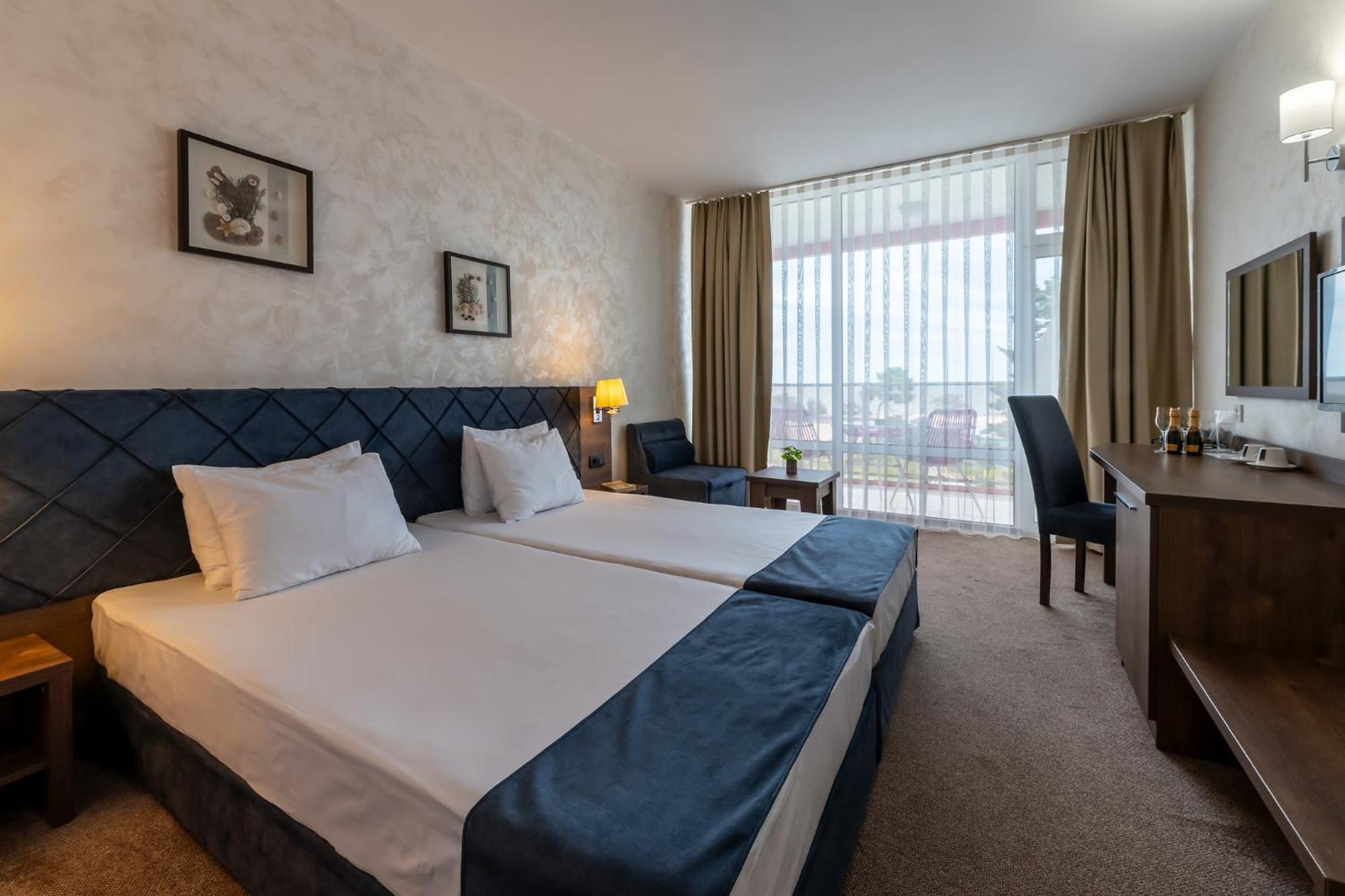 Flamingo Beach Hotel Солнечный берег Экстерьер фото